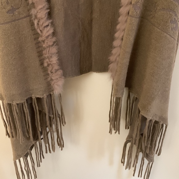 Vest by KENING - Picture 5 of 6